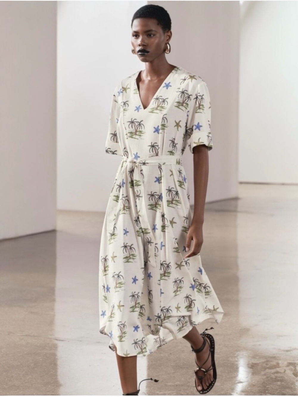 ZARA Starfish Palms Dress ZW COLLECTION Size Medium